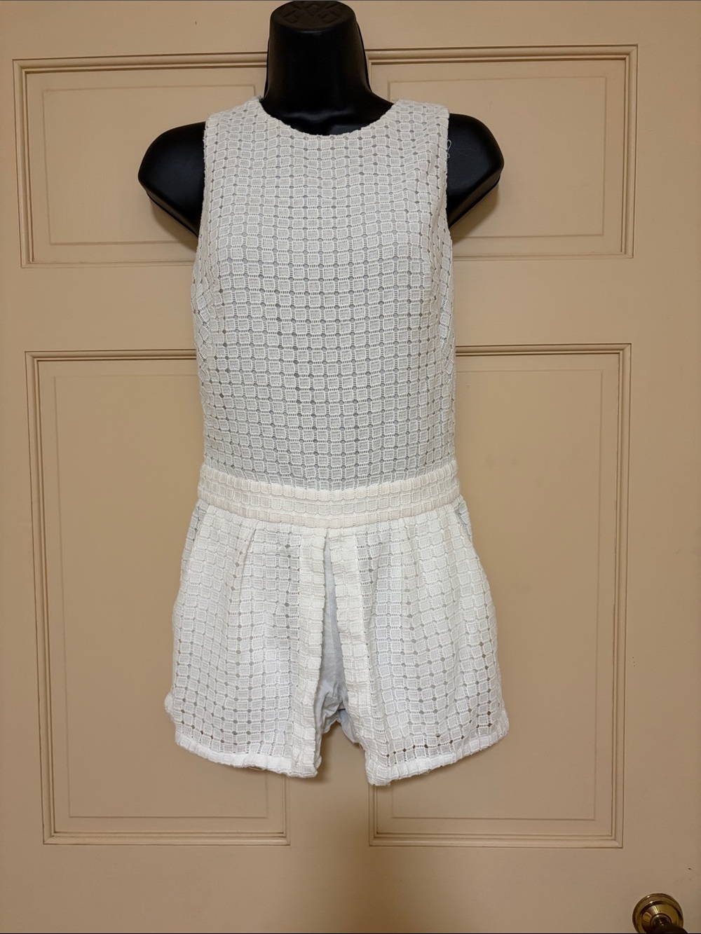 Club Monaco White Textured Sleeveless Romper